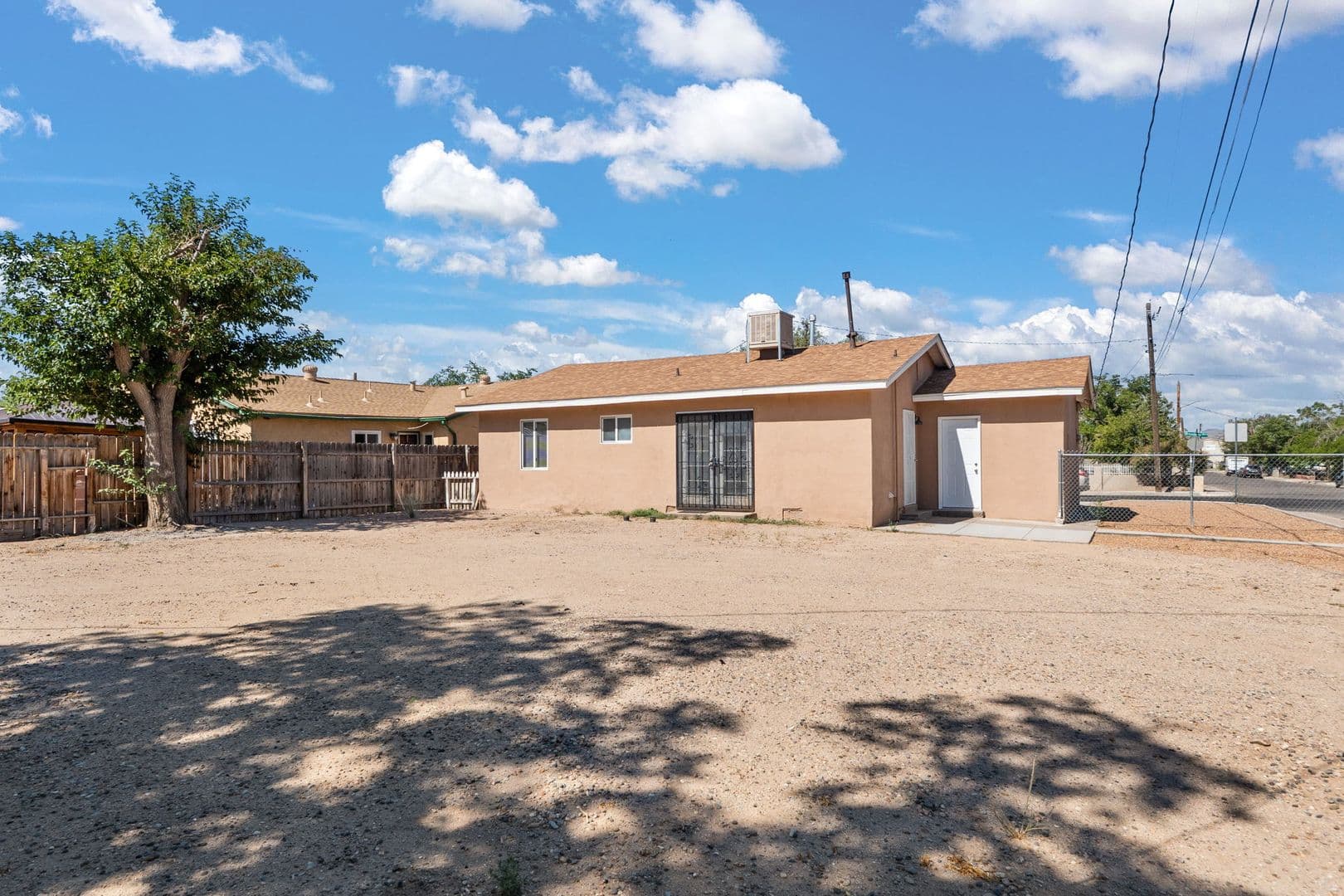 Albuquerque House: 2210 Broadway Blvd NE