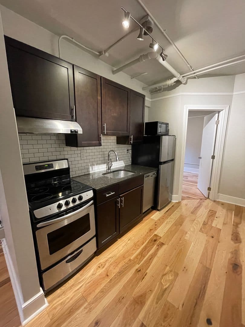 Ames Apartment: 301 Main Street