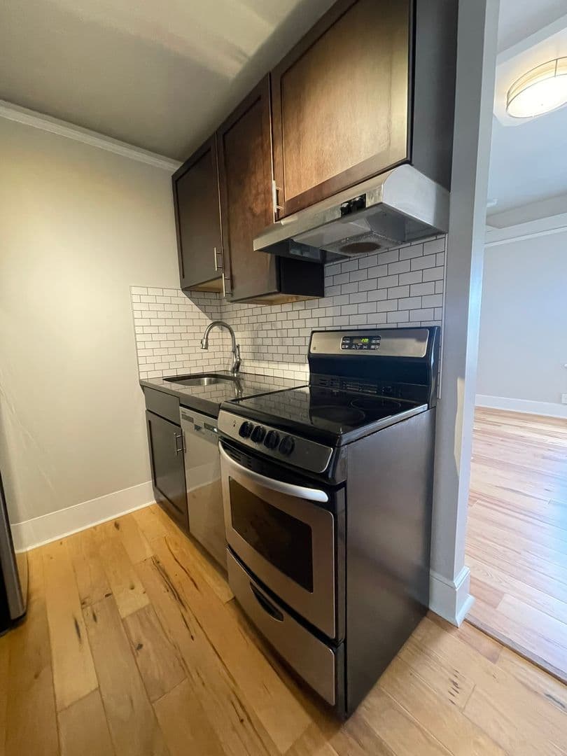Ames Apartment: 301 Main Street
