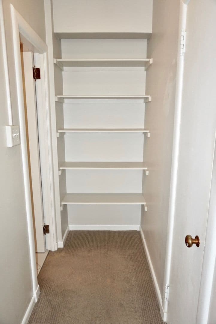 Ames Apartment: 301 Main Street
