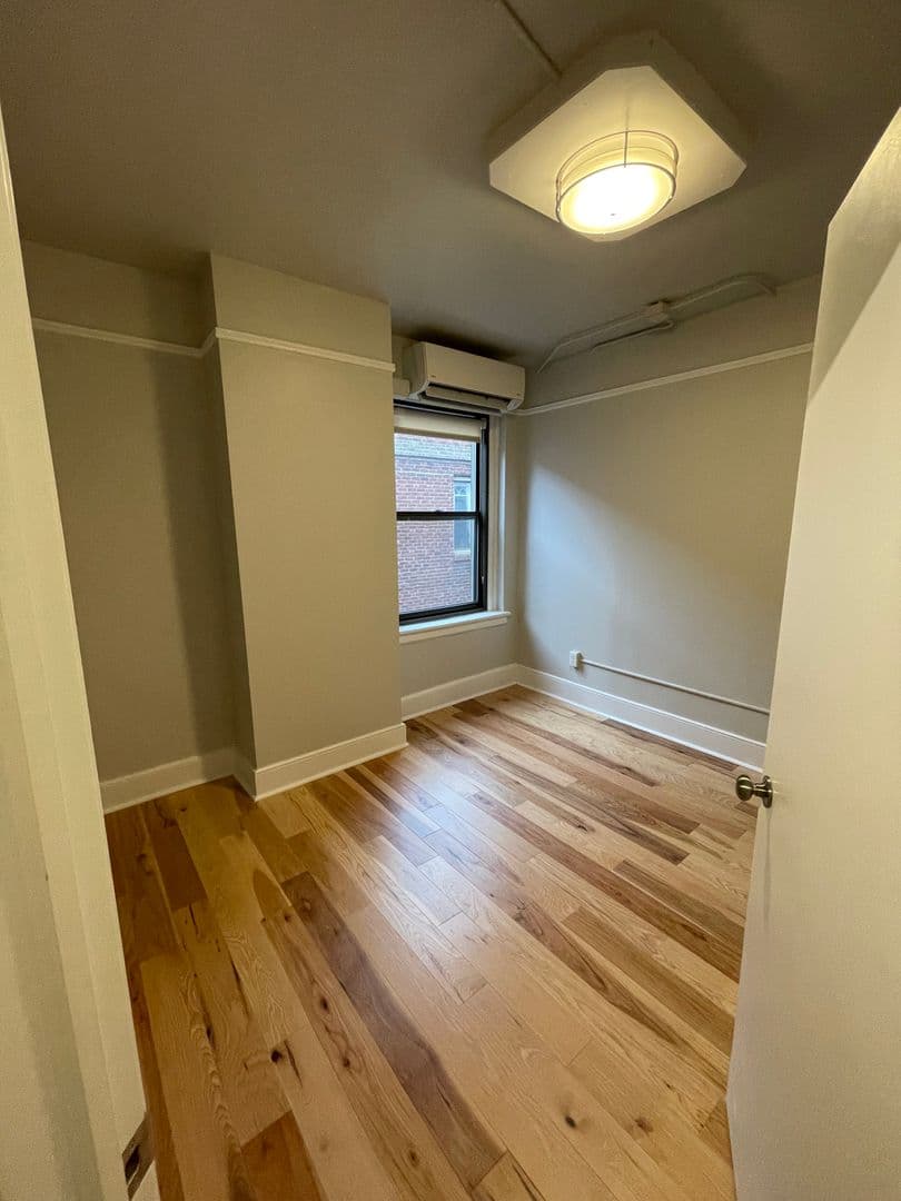 Ames Apartment: 301 Main Street
