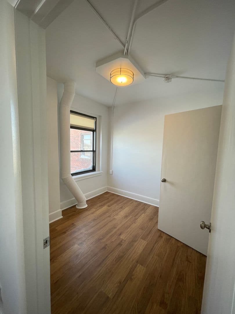 Ames Apartment: 301 Main Street