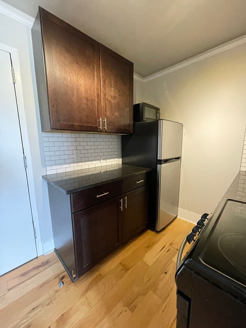 Ames Apartment: 301 Main Street