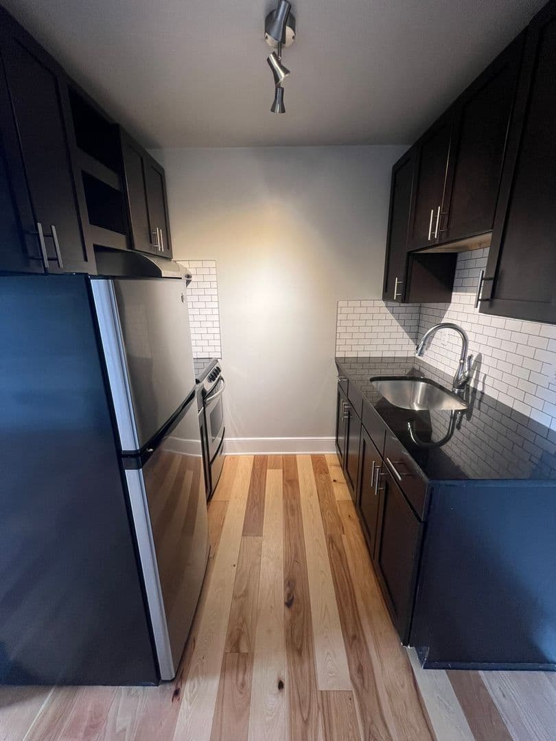 Ames Apartment: 301 Main Street