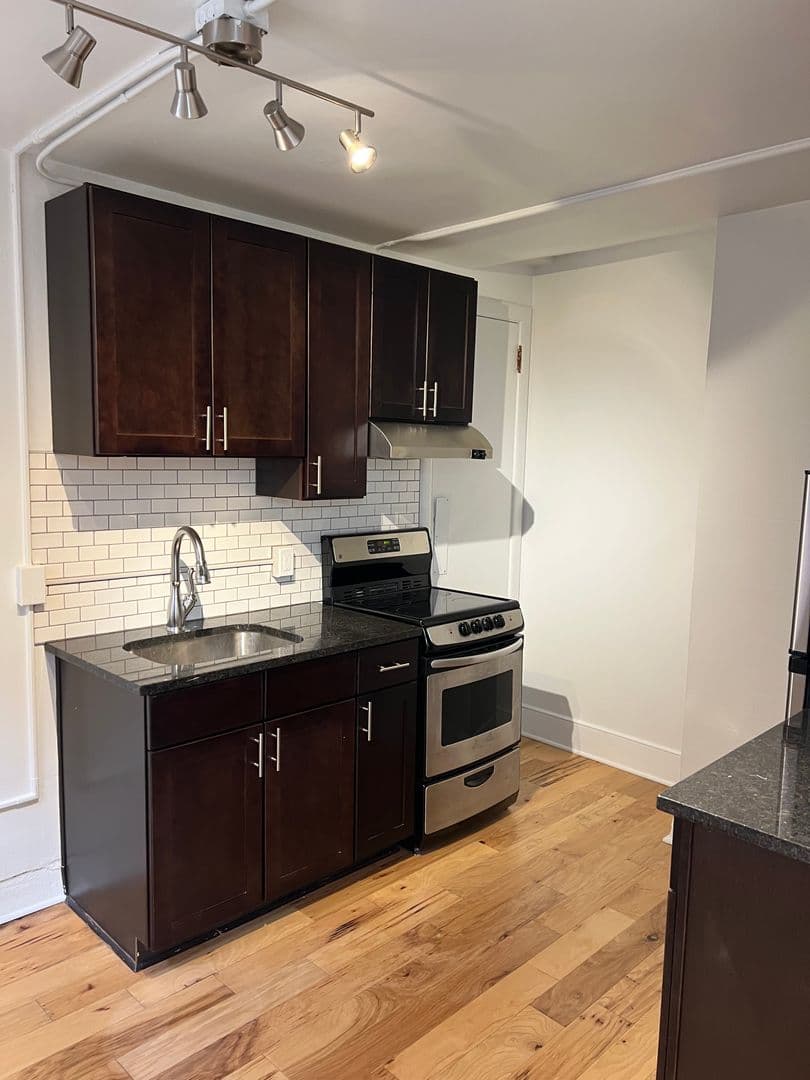 Ames Apartment: 301 Main Street