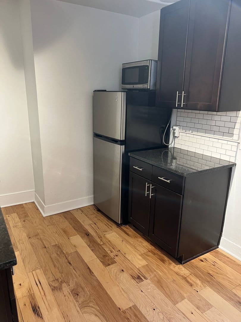 Ames Apartment: 301 Main Street