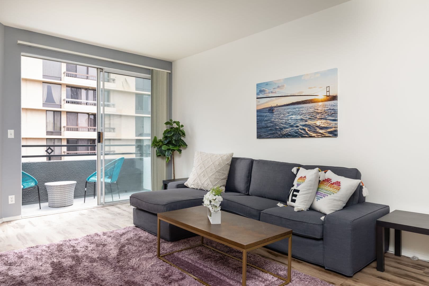 Los Angeles Apartment: 10600 Wilshire 611