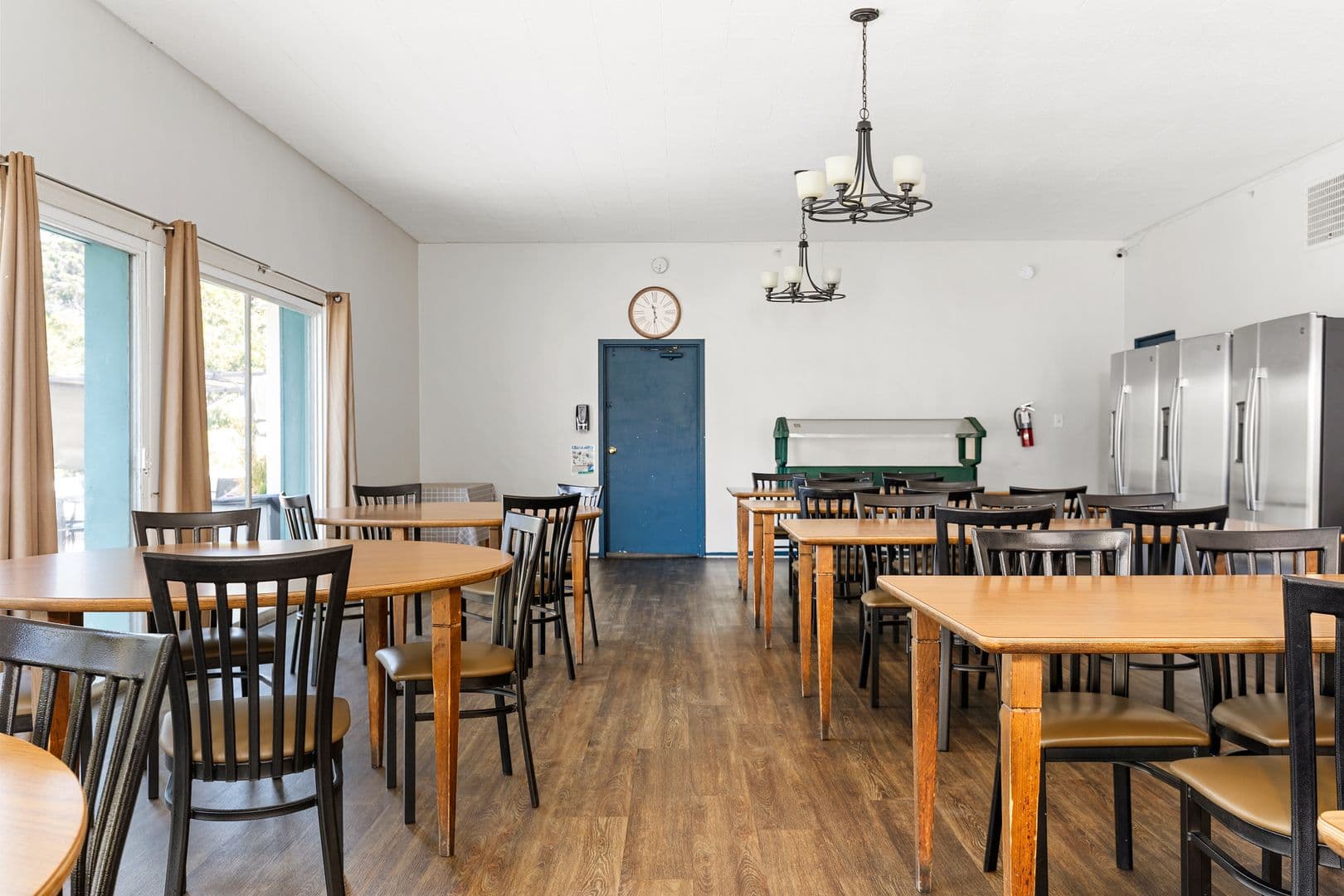 Los Angeles Apartment: 840 Hilgard Ave