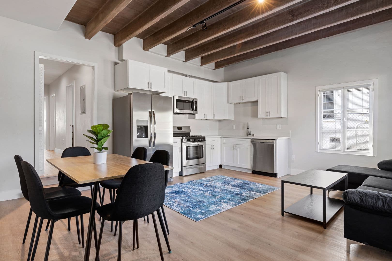 Los Angeles Apartment: 1707 Kelton Ave Los Angeles, CA 90024
