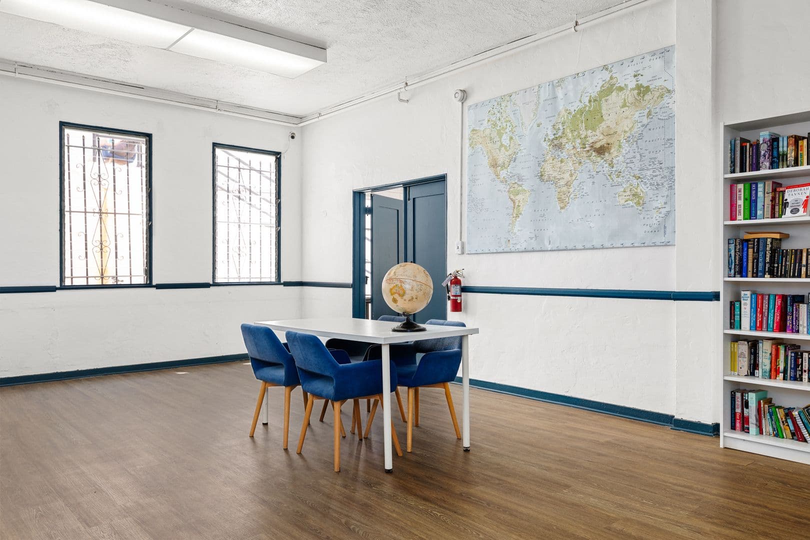 Los Angeles Apartment: 840 Hilgard Ave
