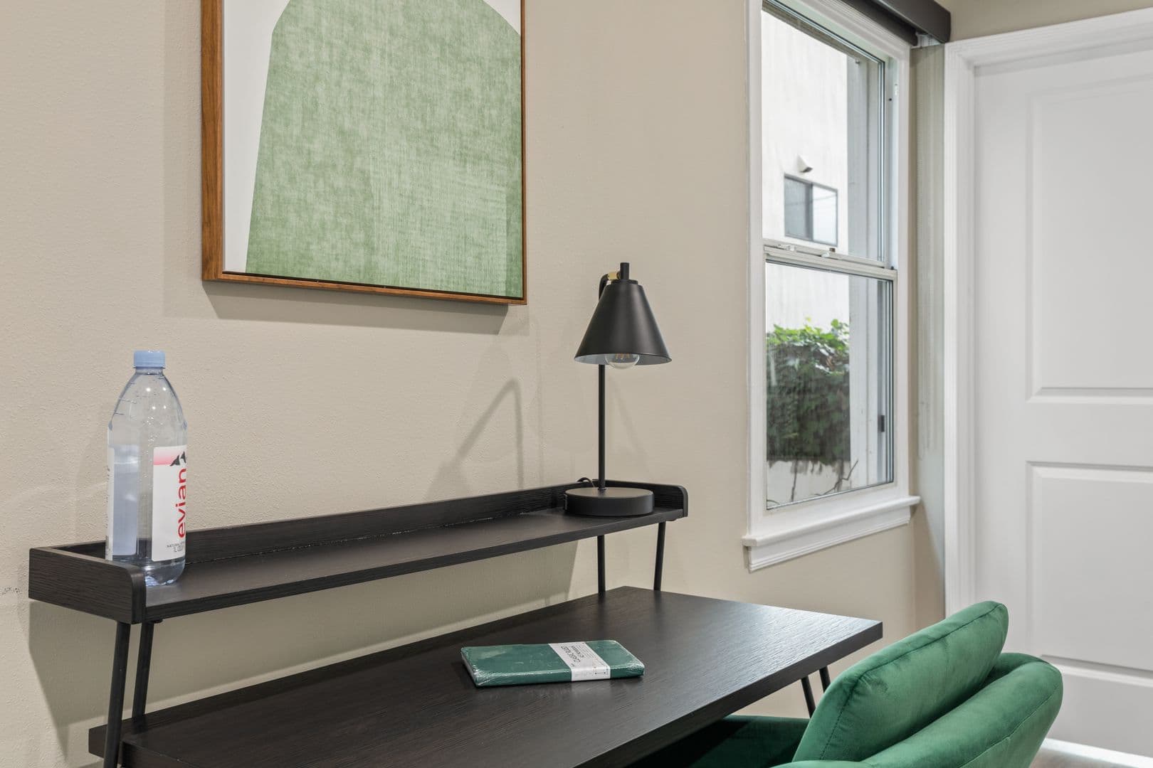 Los Angeles Apartment: 1517 Selby Ave
