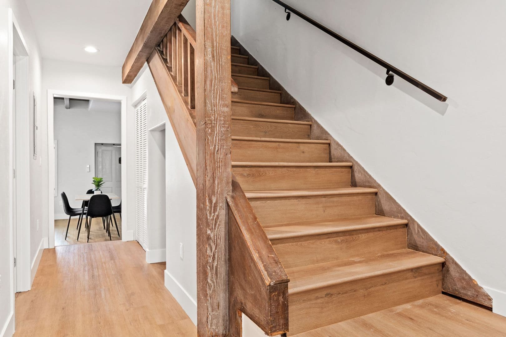 Los Angeles Apartment: 1707 Kelton Ave Los Angeles, CA 90024