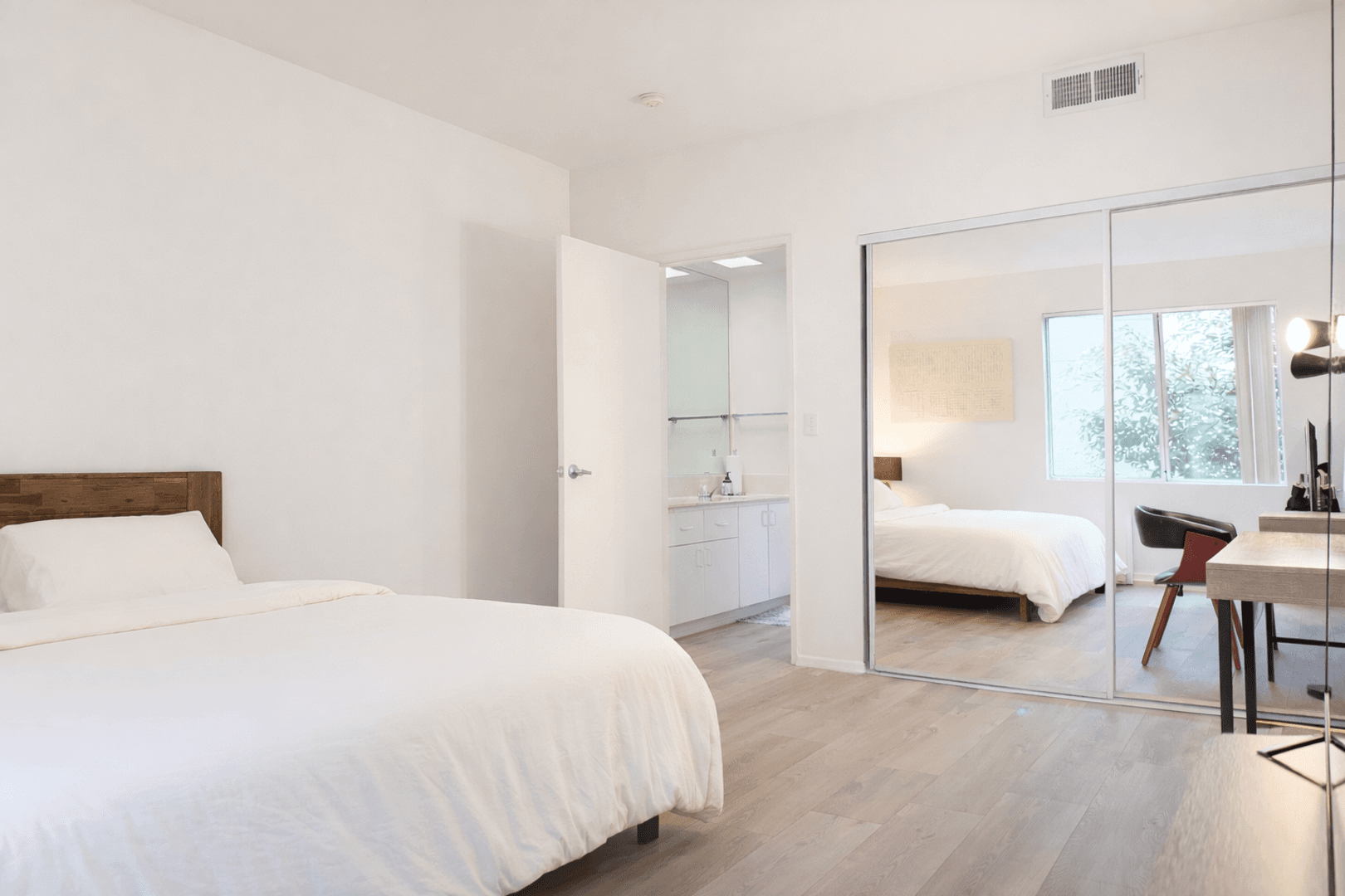 Los Angeles Apartment: 10600 Wilshire 308