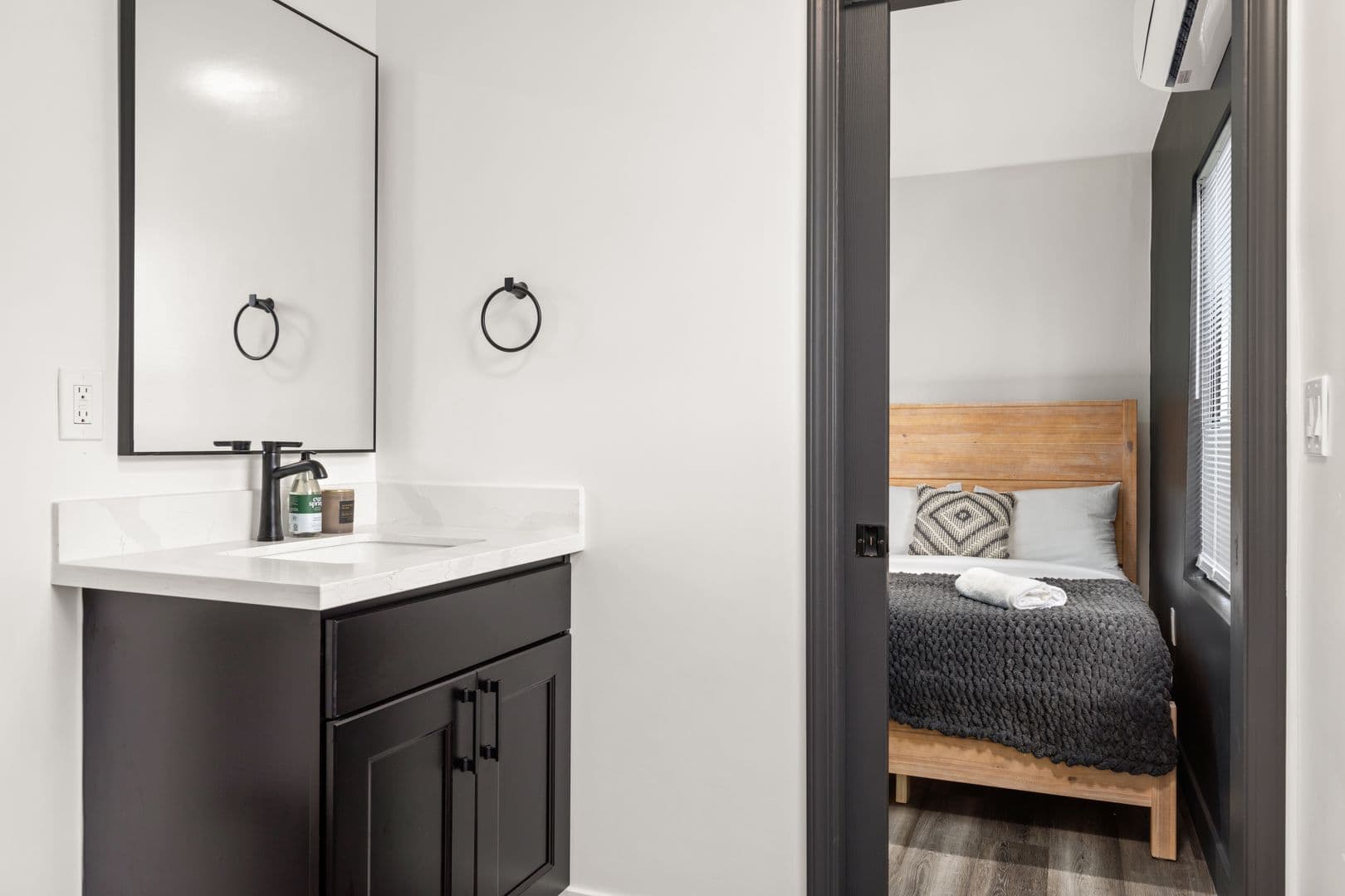 Los Angeles Apartment: 10793 Ohio Ave Los Angeles, CA 90024