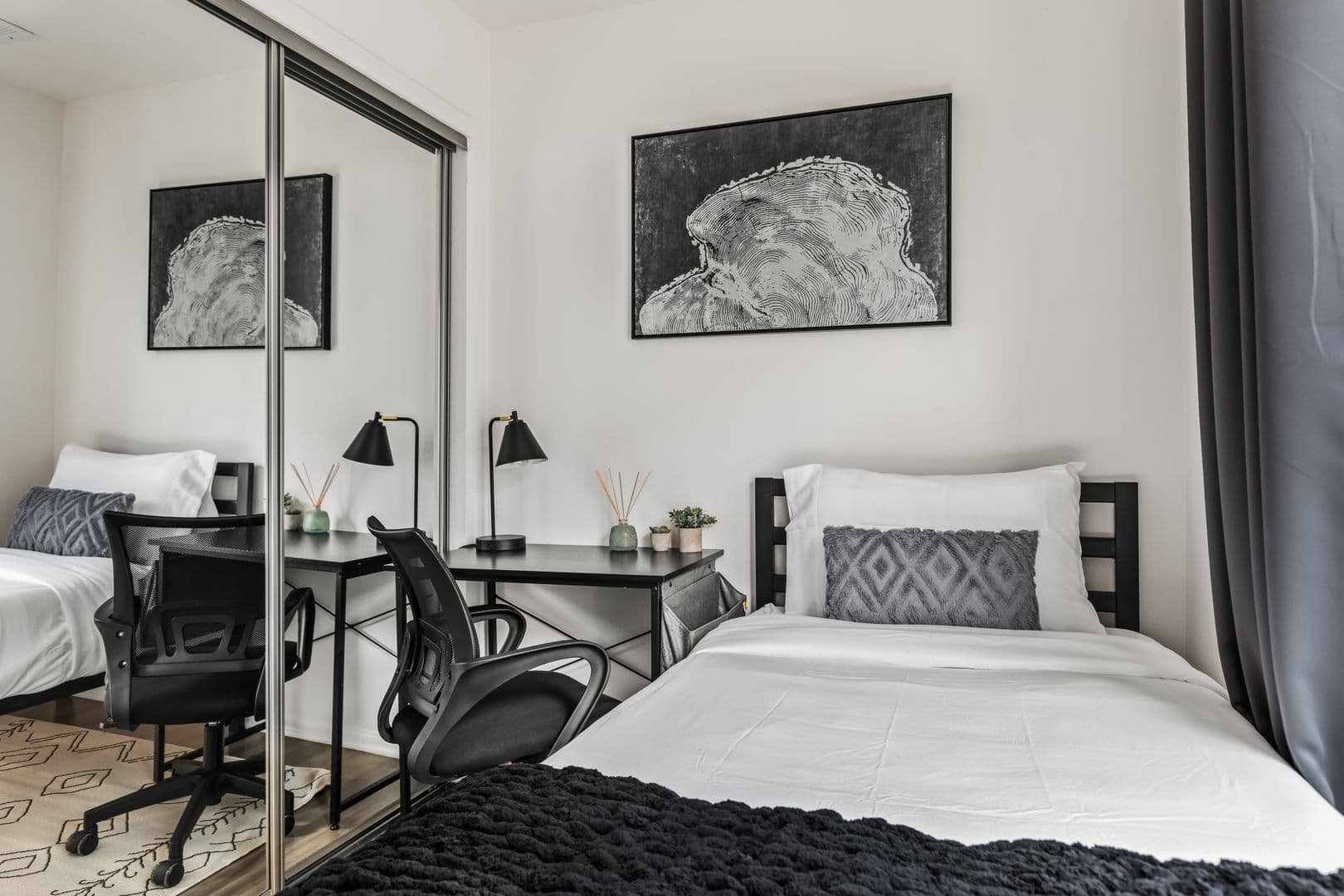 Los Angeles Apartment: 1823 Pelham 8