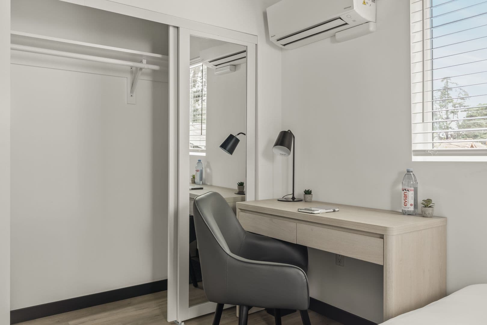 Los Angeles, Apartment: 1515 1/2 Selby Avenue - Single Room