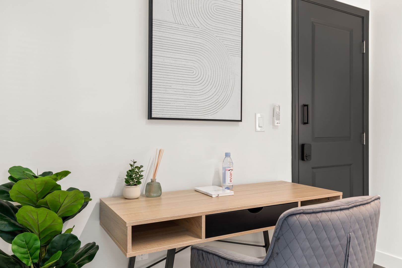 Los Angeles Apartment: 10793 Ohio Ave Los Angeles, CA 90024