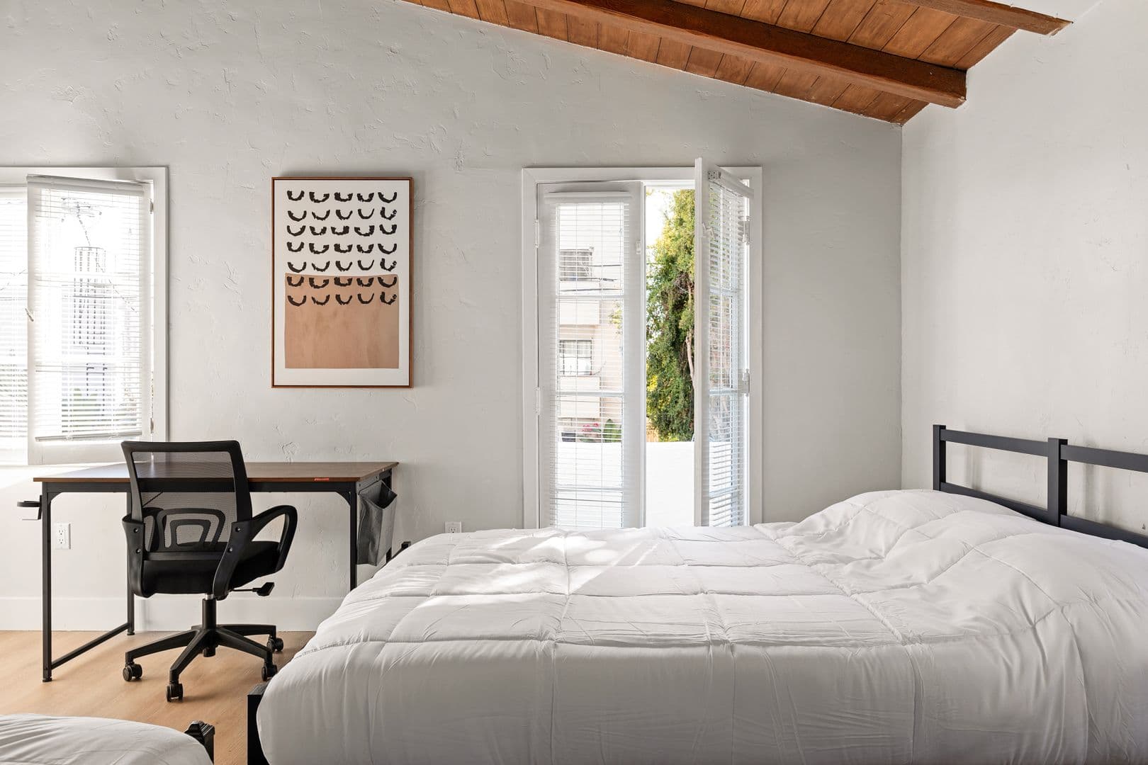 Los Angeles Apartment: 1707 Kelton Ave Los Angeles, CA 90024
