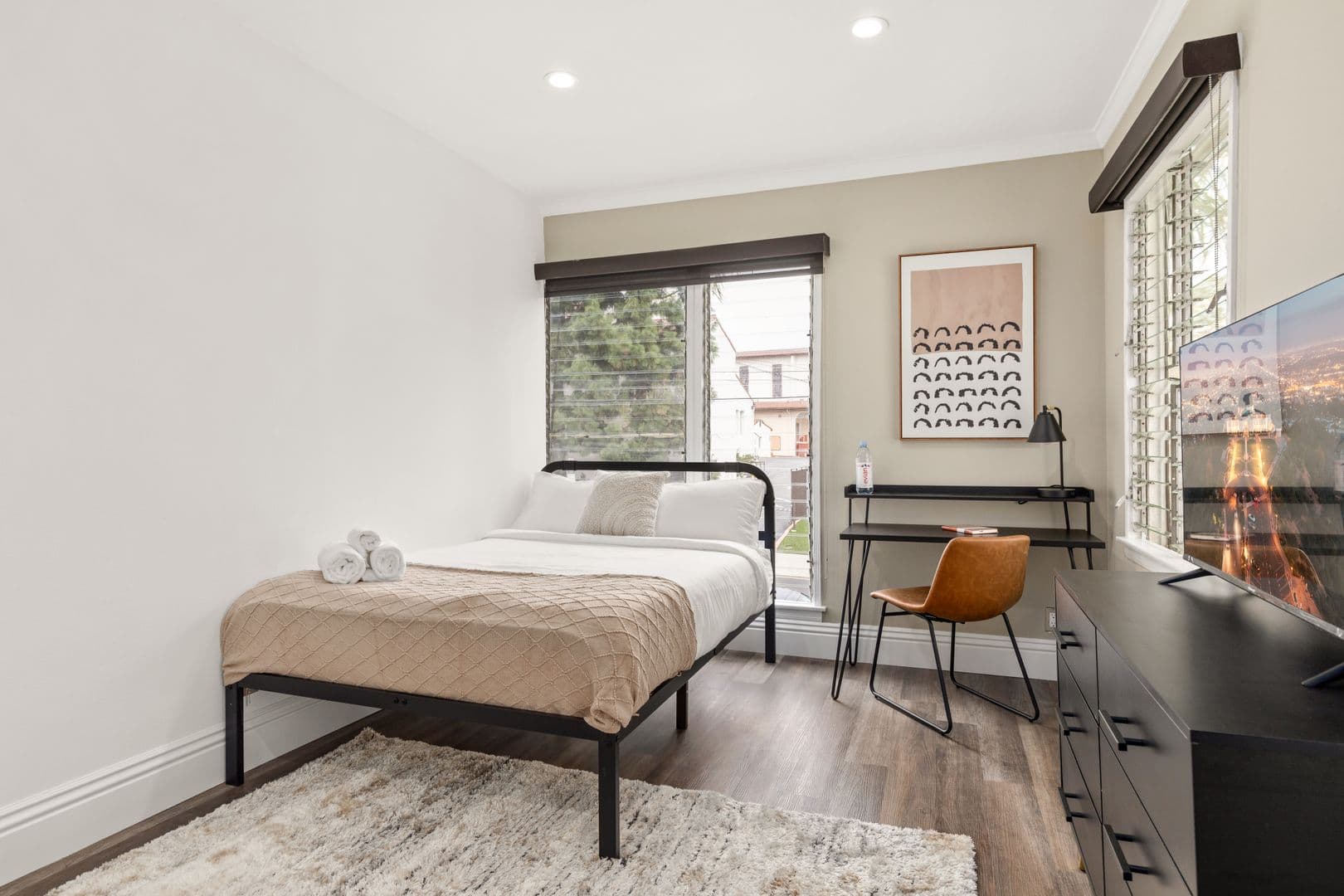 Los Angeles Apartment: 1515 Selby Ave