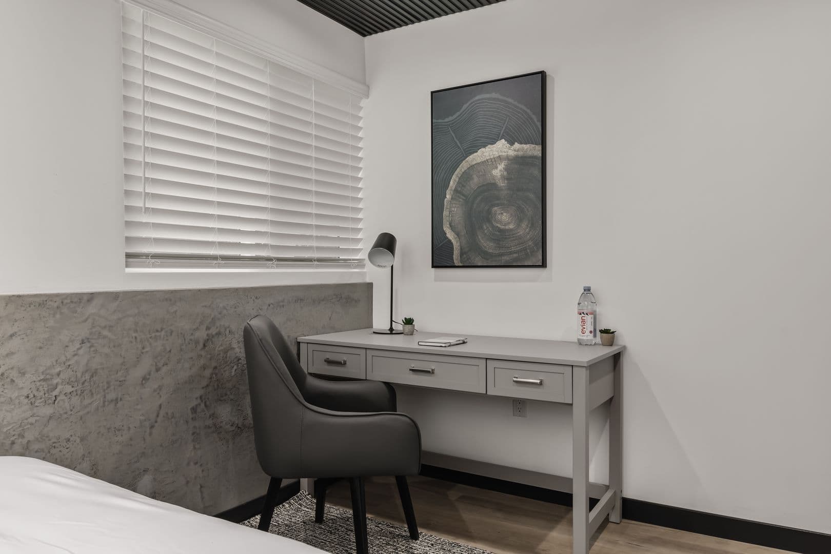 Los Angeles Apartment: 10773 Ashton - Single Room