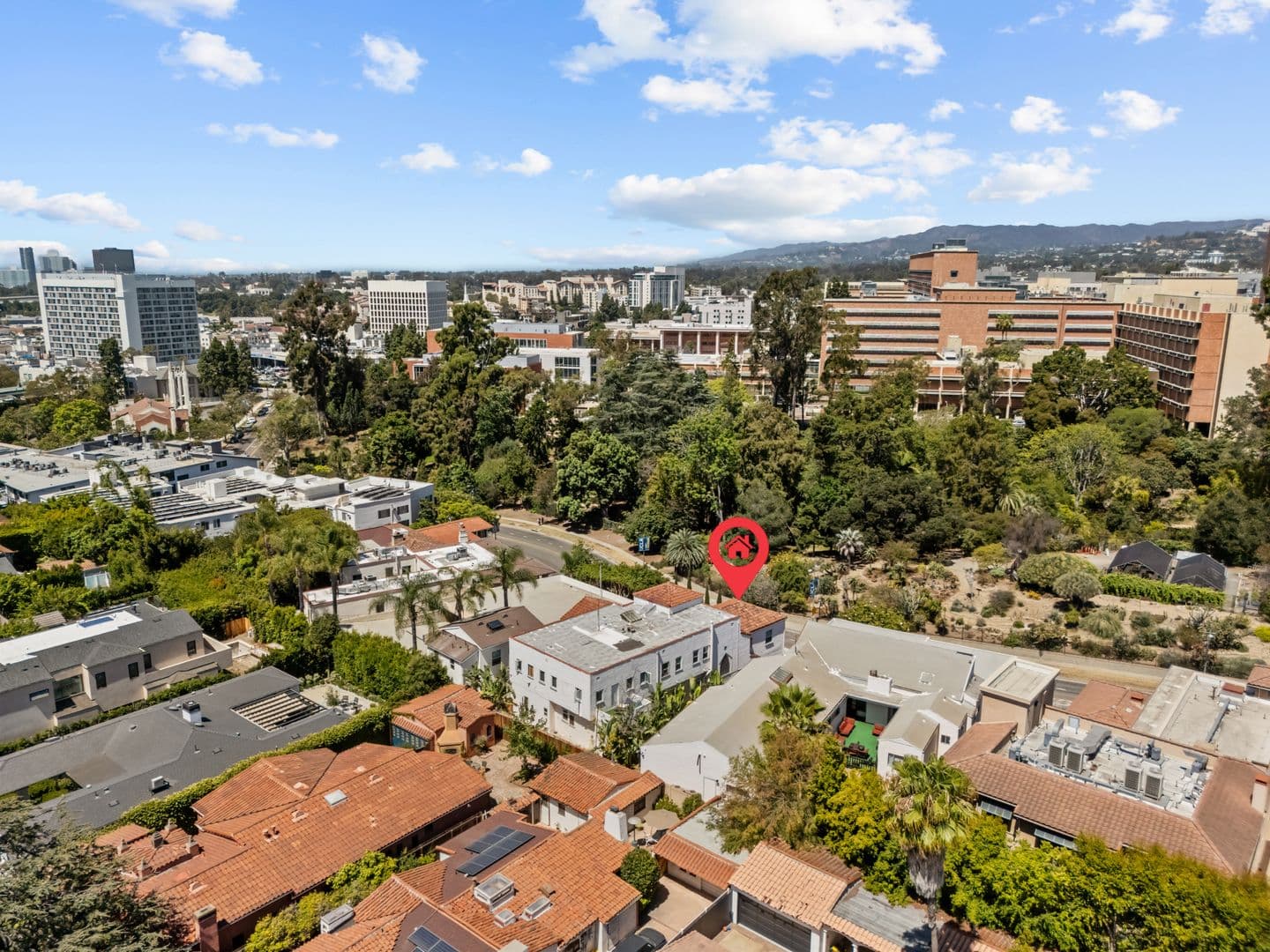 Los Angeles Apartment: 838 Hilgard Ave