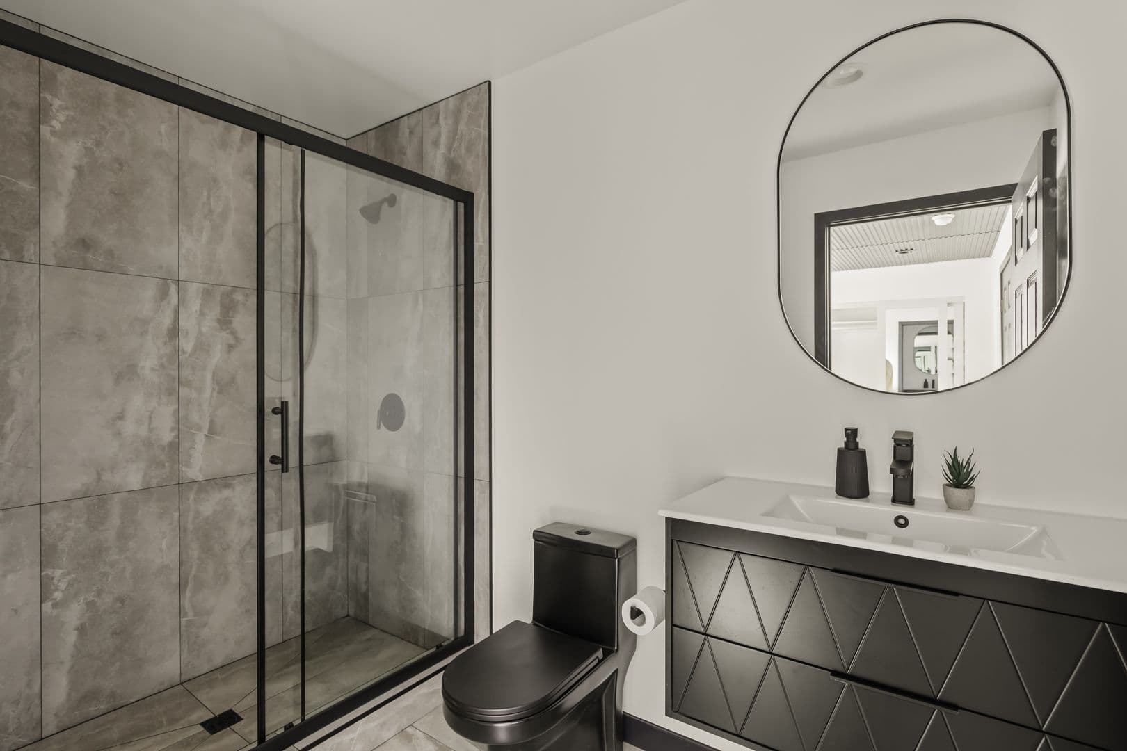 Los Angeles, Apartment: 1515 1/2 Selby Avenue - Single Room
