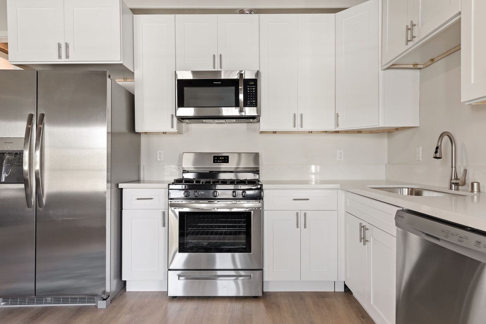Los Angeles Apartment: 1707 Kelton Ave Los Angeles, CA 90024