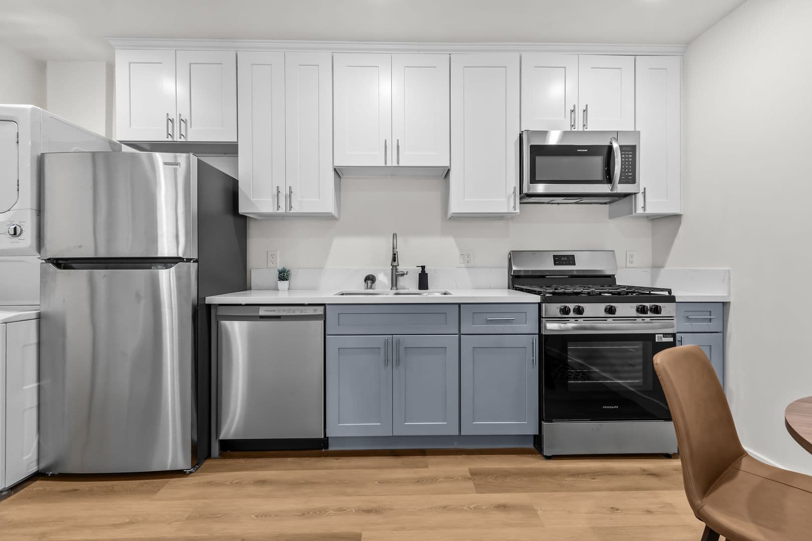 Los Angeles Apartment: 838 Hilgard Ave