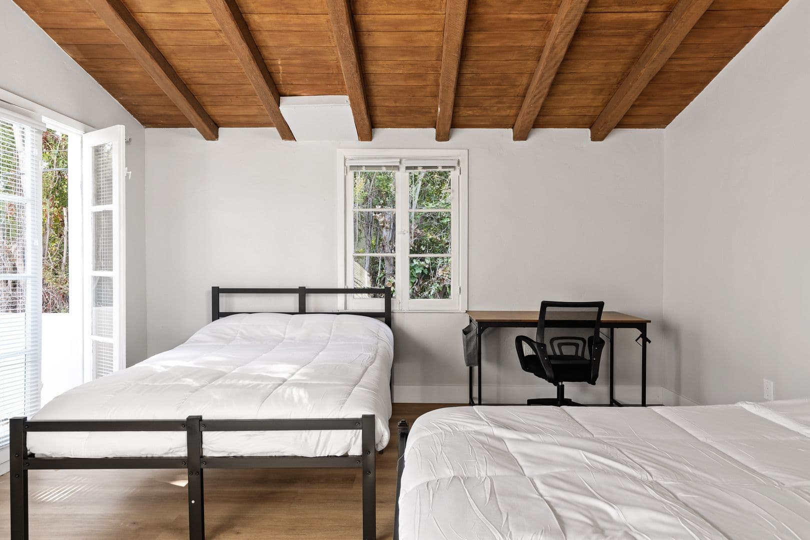 Los Angeles Apartment: 1707 Kelton Ave Los Angeles, CA 90024
