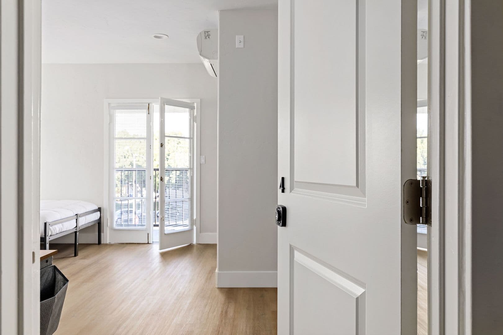 Los Angeles Apartment: 1707 Kelton Ave Los Angeles, CA 90024