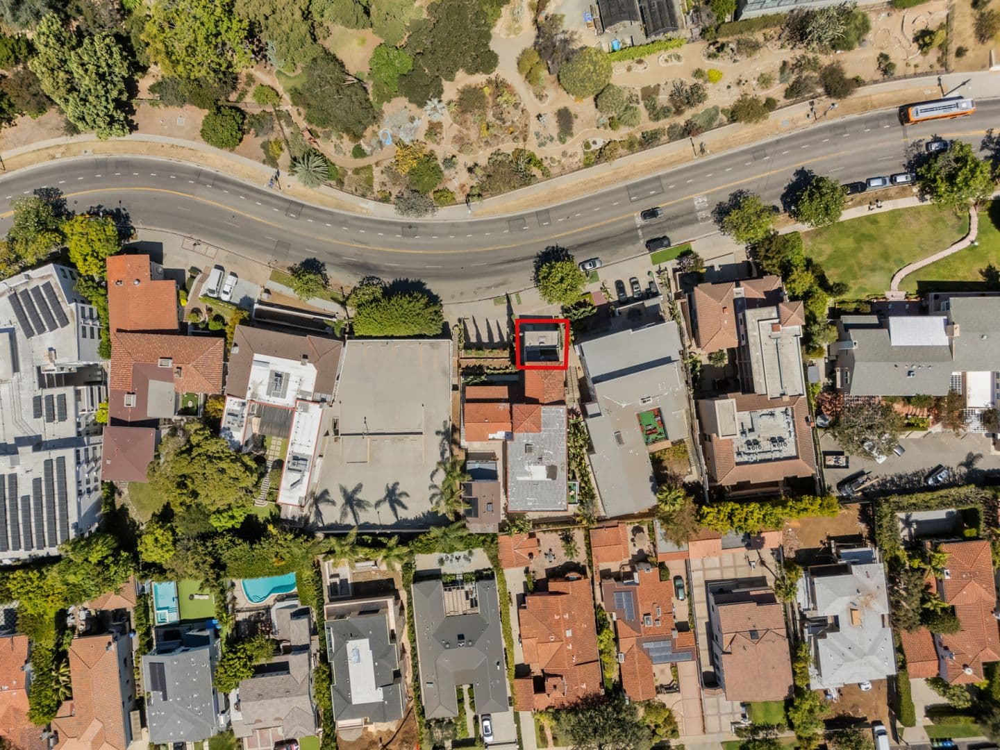 Los Angeles Apartment: 838 Hilgard Ave