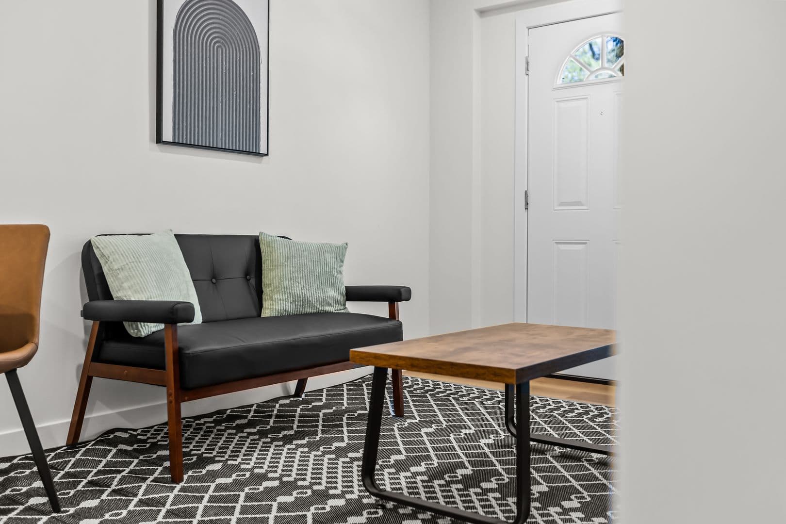 Los Angeles Apartment: 838 Hilgard Ave