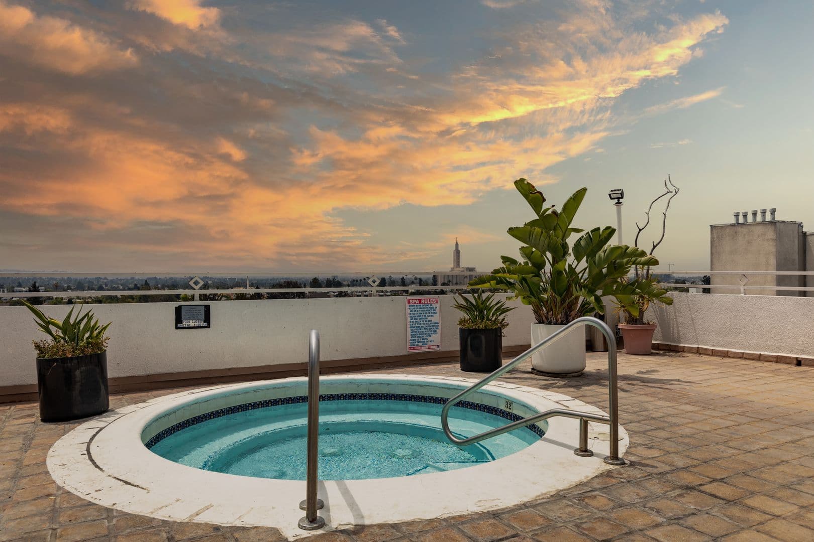 Los Angeles Apartment: 10600 Wilshire 611
