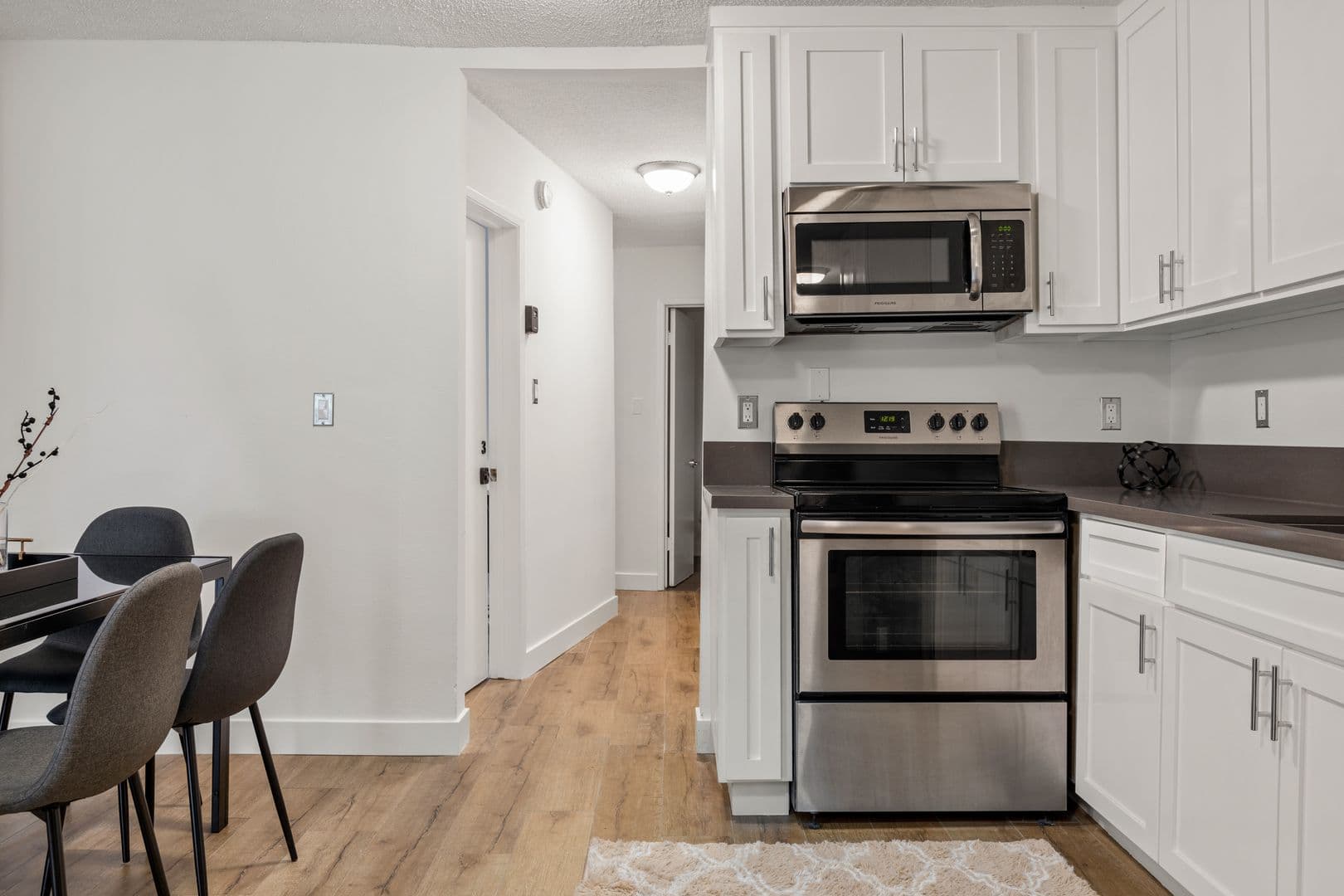 Los Angeles Apartment: 1700 Malcolm Avenue