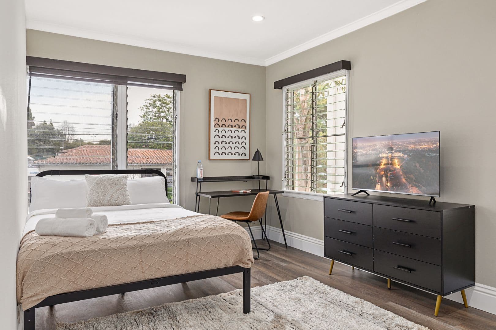 Los Angeles Apartment: 1515 Selby Ave