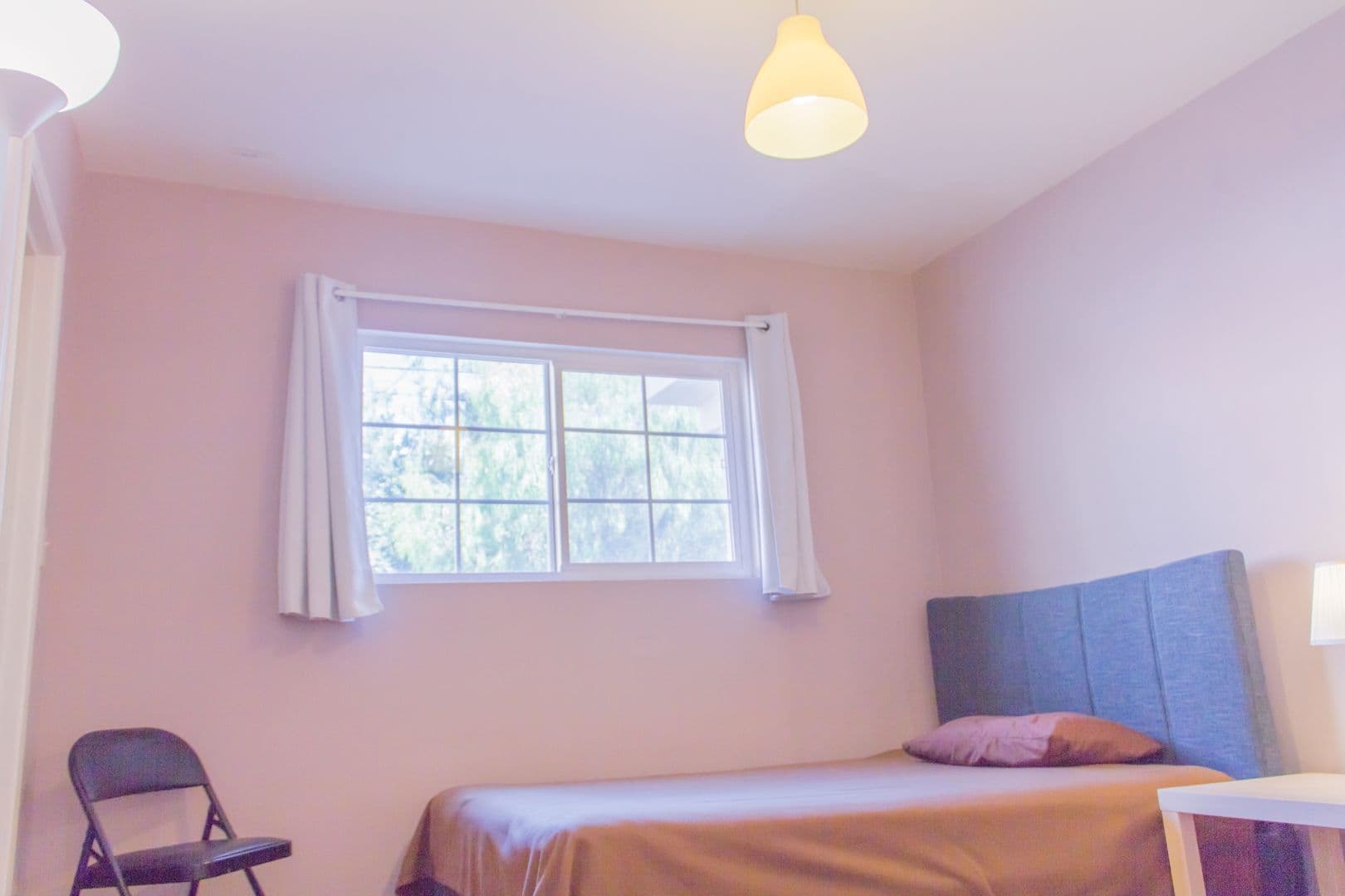 Santa Monica Apartment: 1637 Berkeley St.