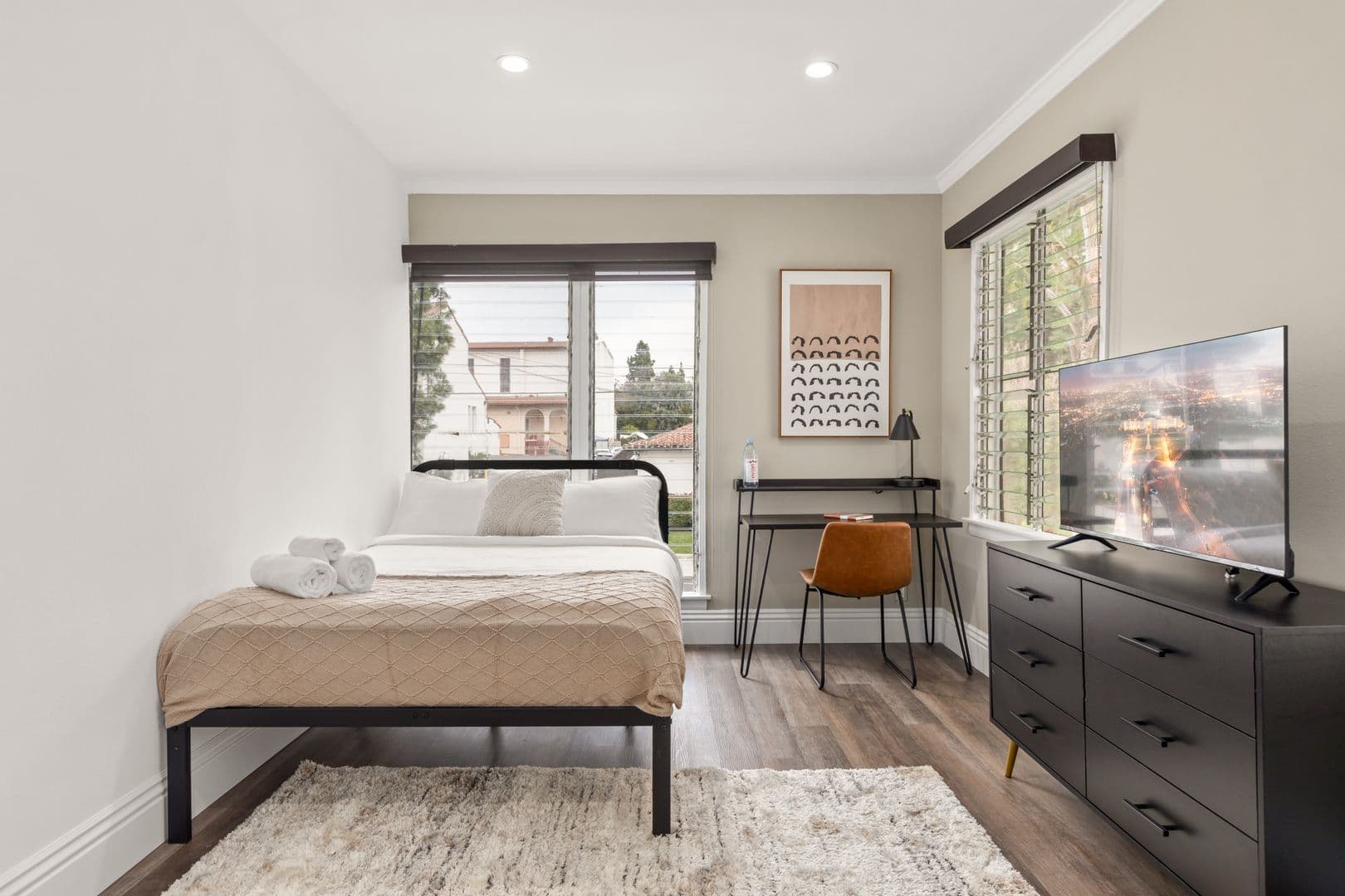 Los Angeles Apartment: 1515 Selby Ave