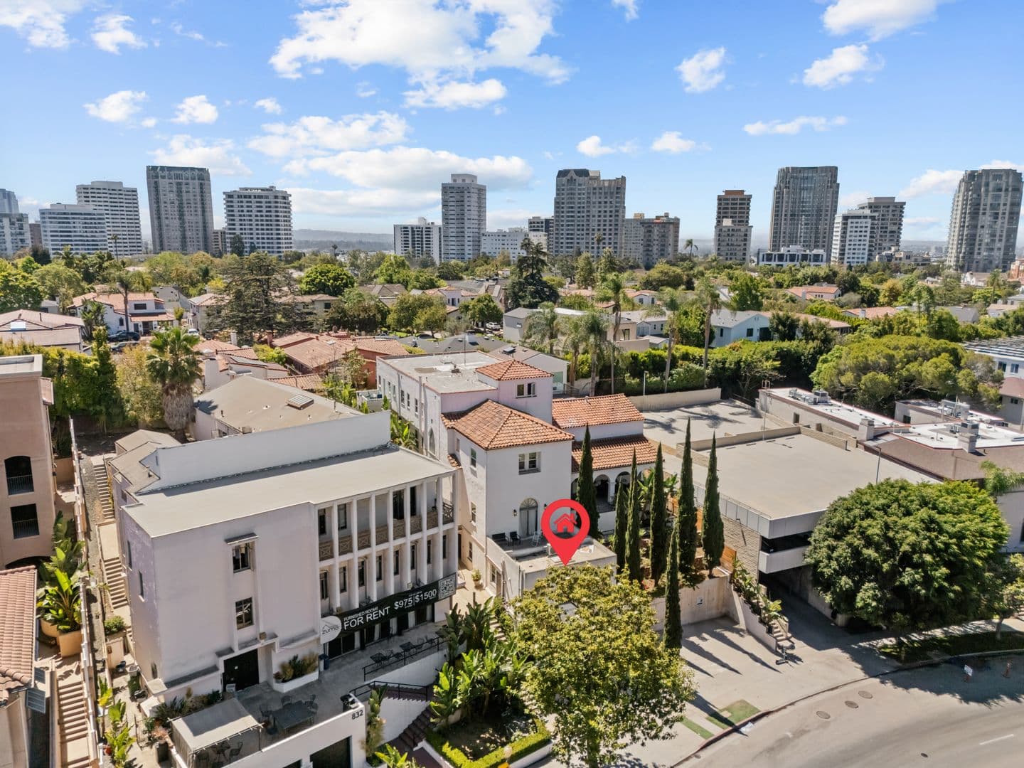 Los Angeles Apartment: 838 Hilgard Ave