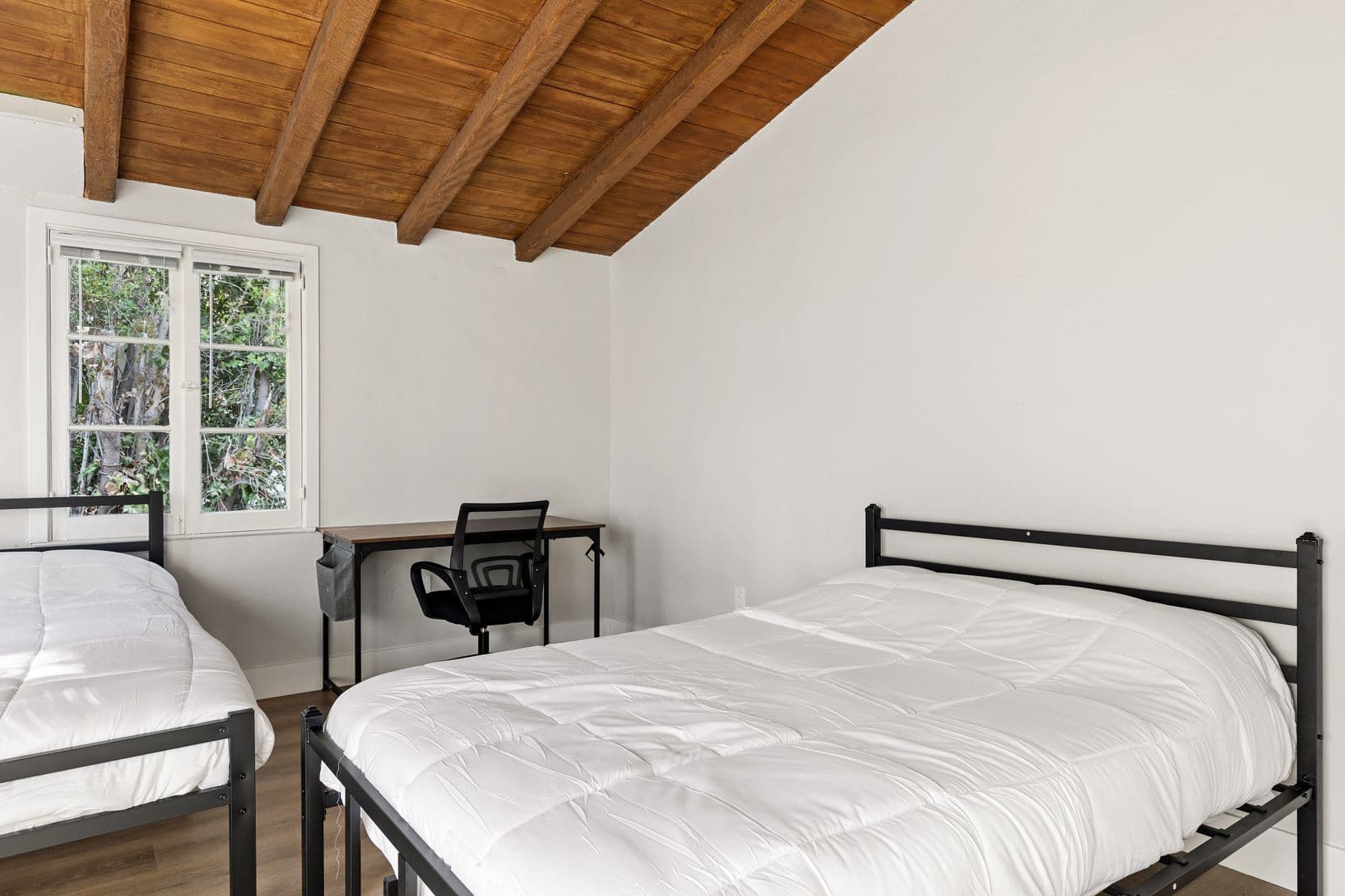 Los Angeles Apartment: 1707 Kelton Ave Los Angeles, CA 90024
