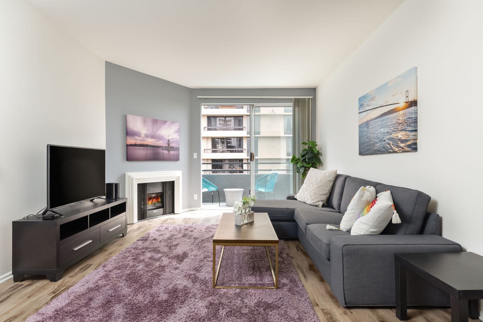 Los Angeles Apartment: 10600 Wilshire 611
