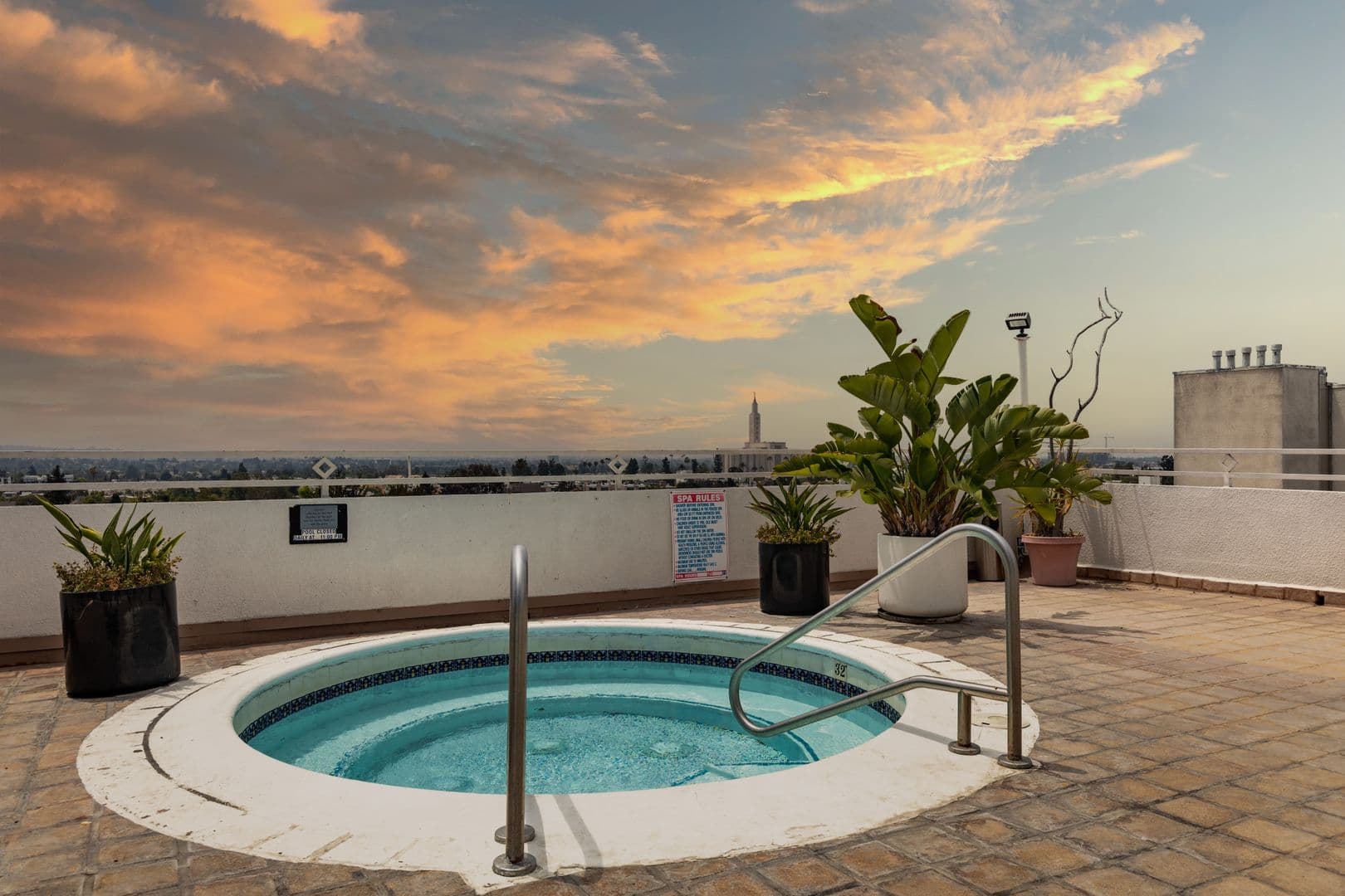 Los Angeles Apartment: 10600 Wilshire 611