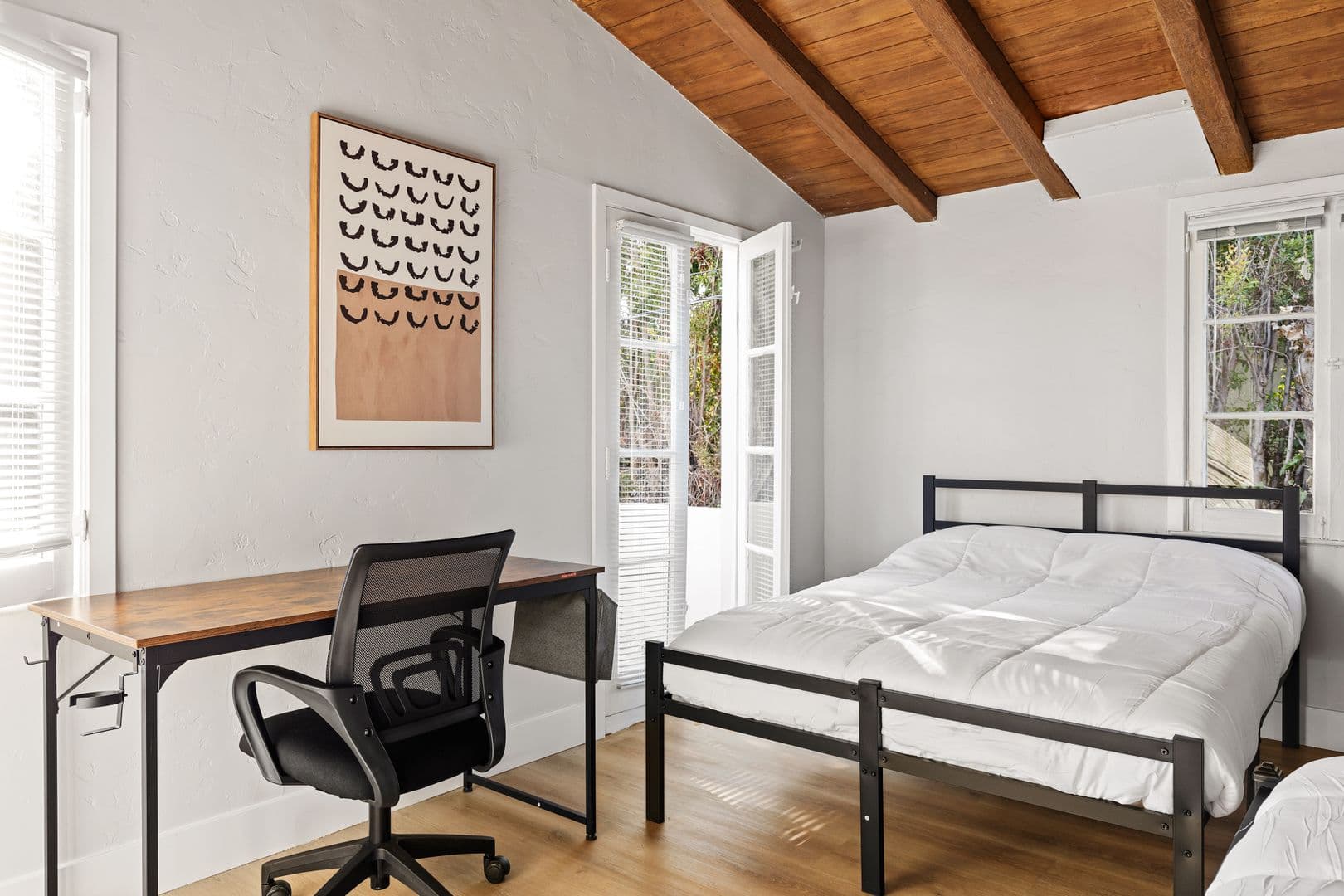 Los Angeles Apartment: 1707 Kelton Ave Los Angeles, CA 90024
