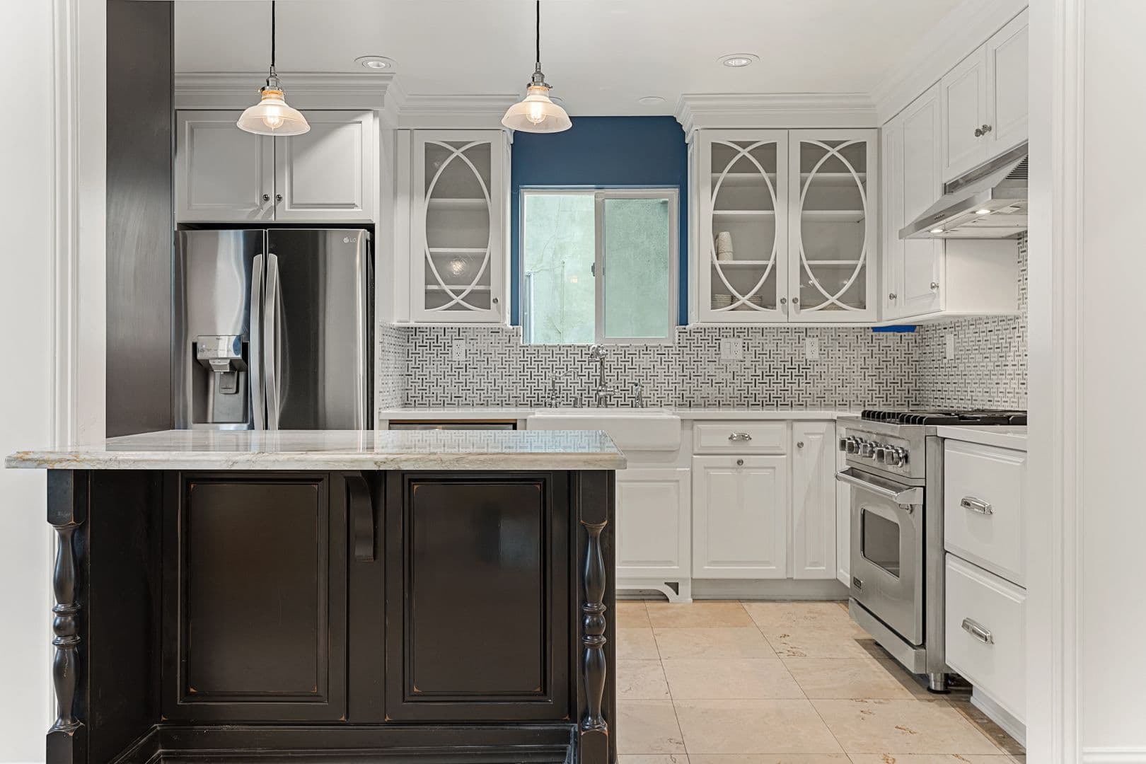 Los Angeles Apartment: 1738 S Kelton Ave.