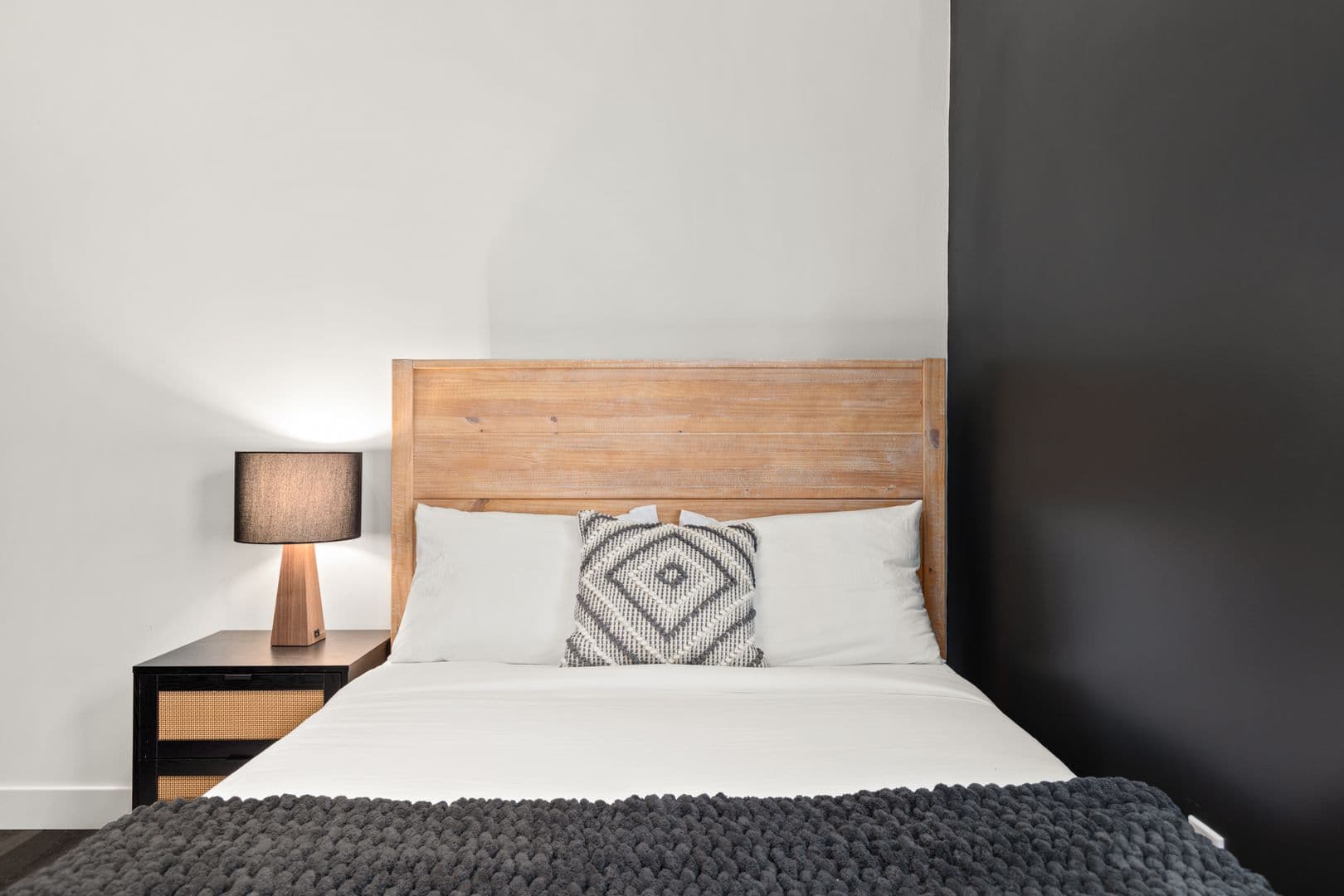 Los Angeles Apartment: 10793 Ohio Ave Los Angeles, CA 90024
