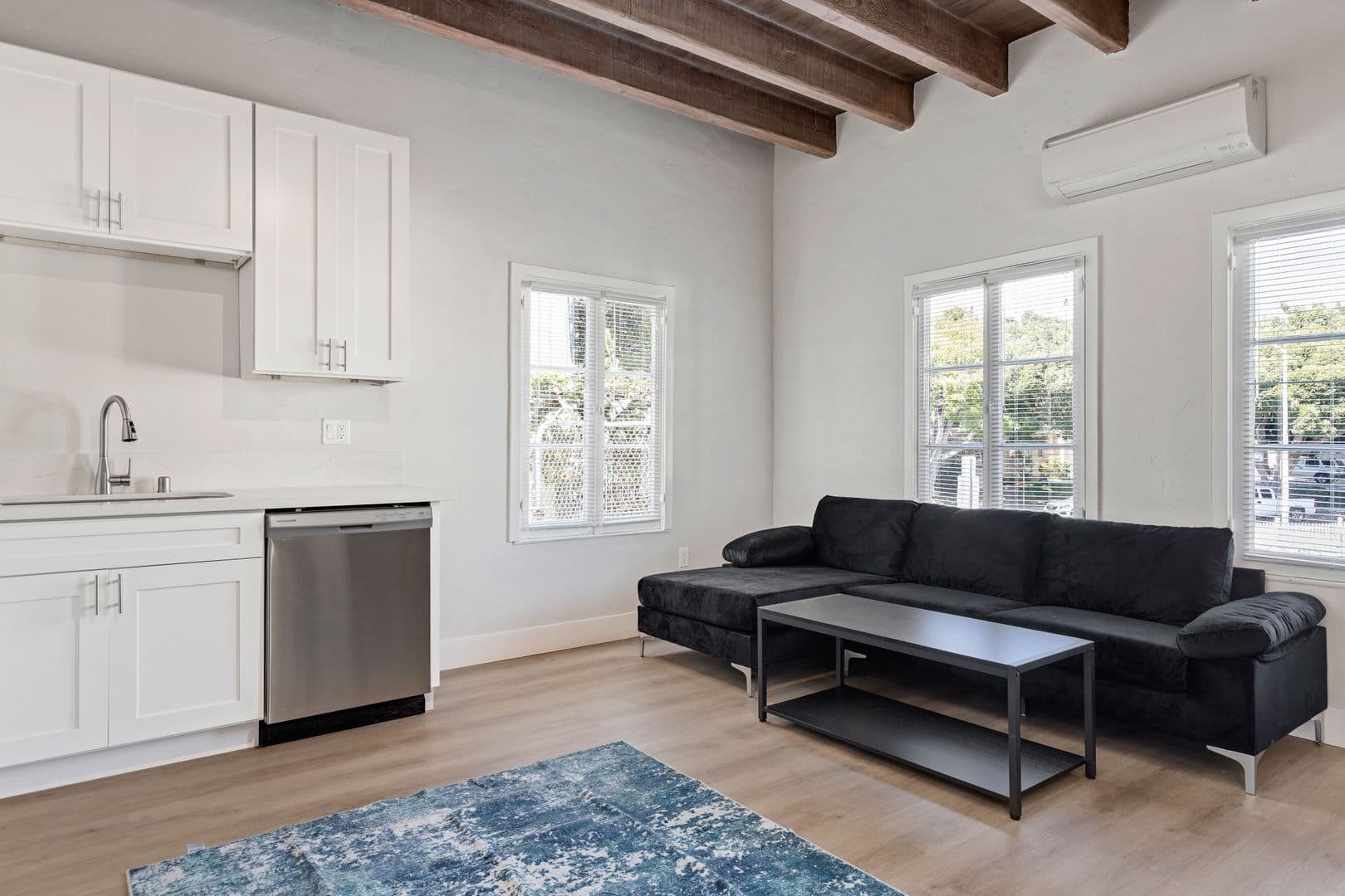 Los Angeles Apartment: 1707 Kelton Ave Los Angeles, CA 90024