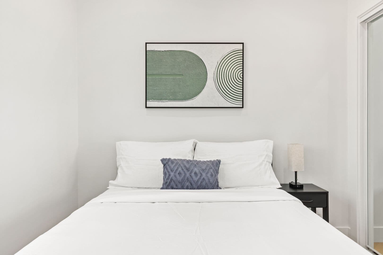 Los Angeles Apartment: 1736 1/2 Kelton Ave.