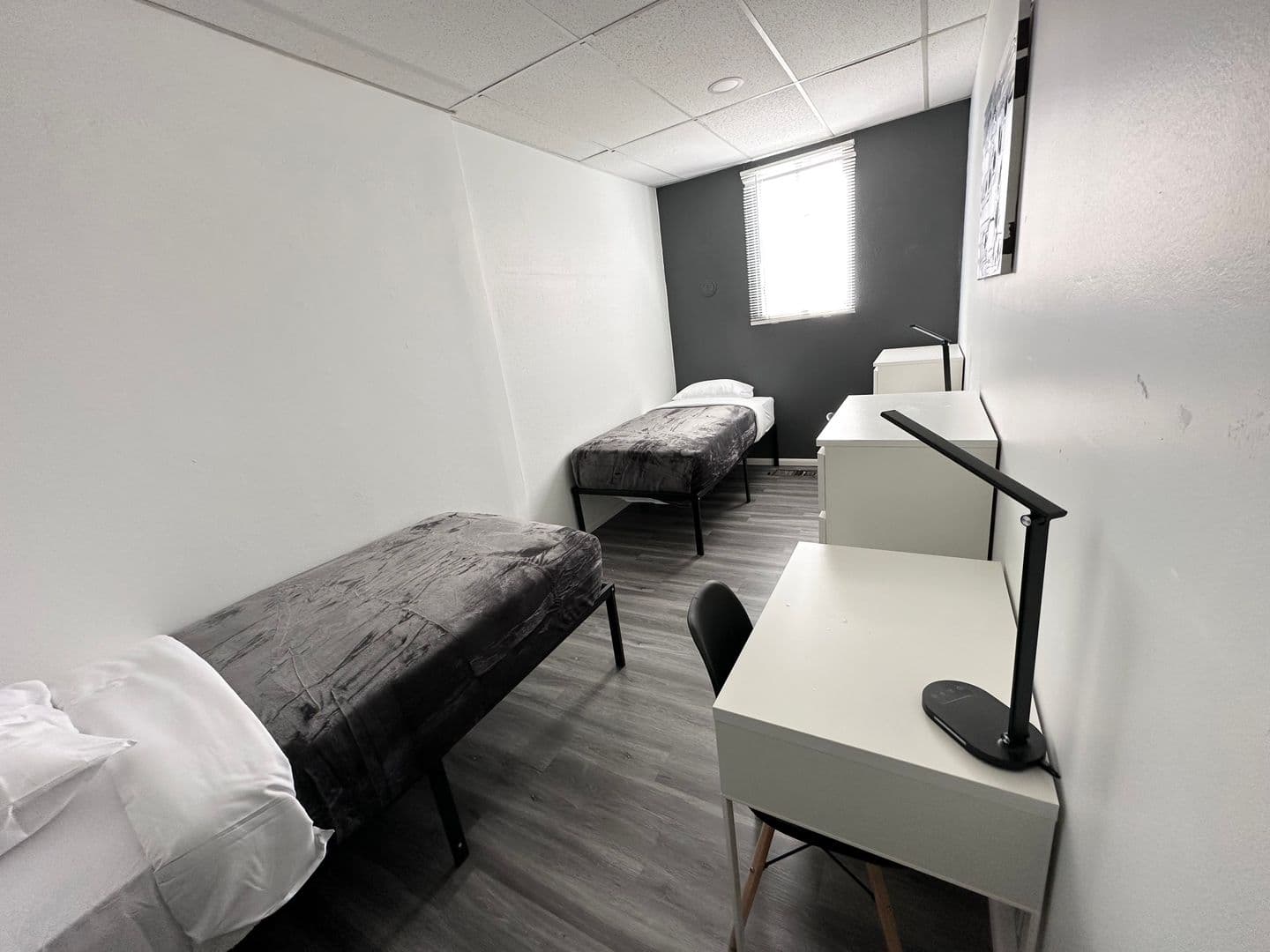 Los Angeles Apartment: 832 Hilgard Ave