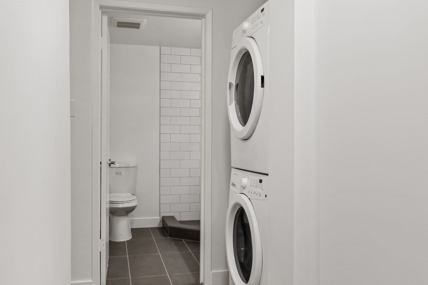 Los Angeles Apartment: 1700 Malcolm Avenue