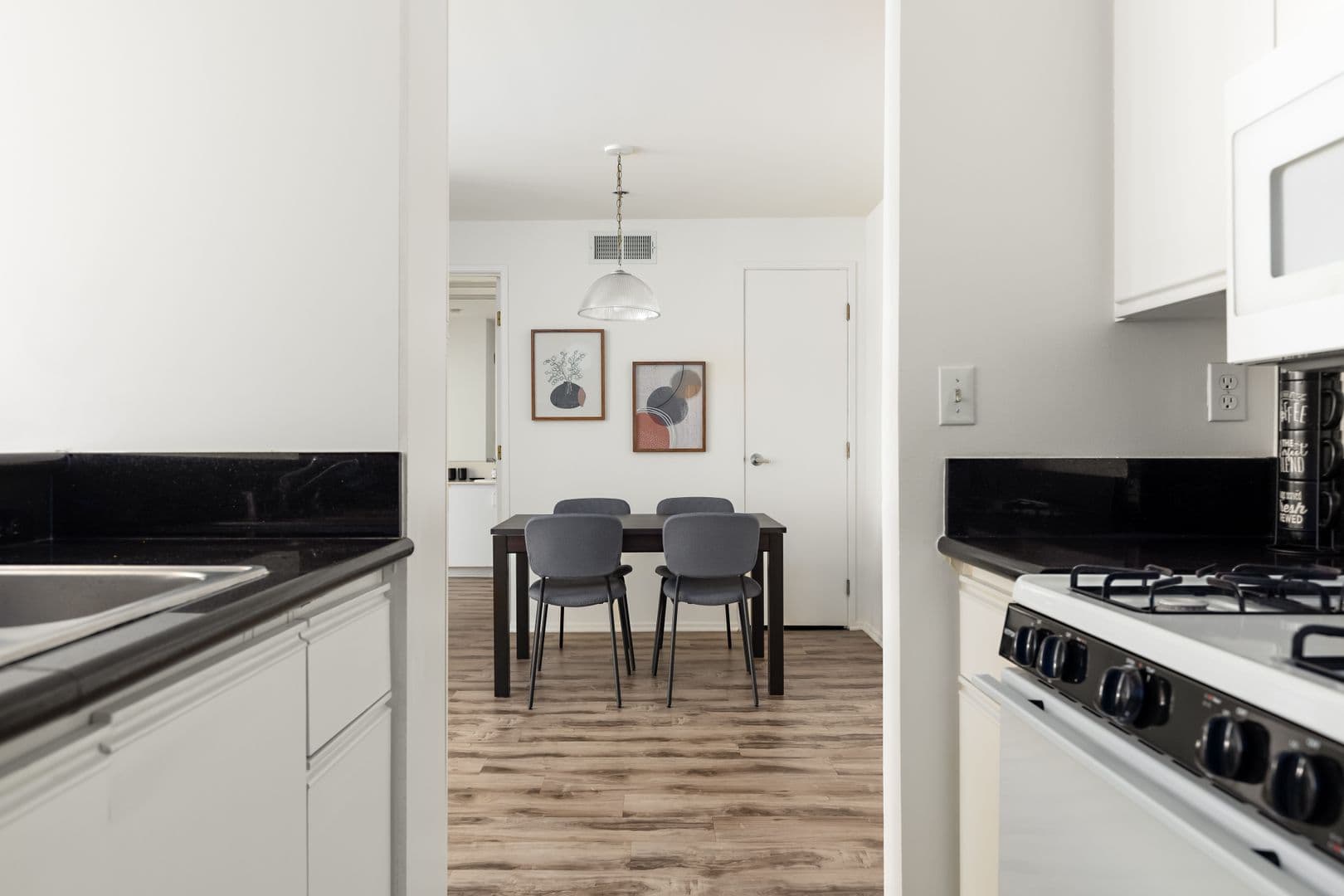 Los Angeles Apartment: 10600 Wilshire 611