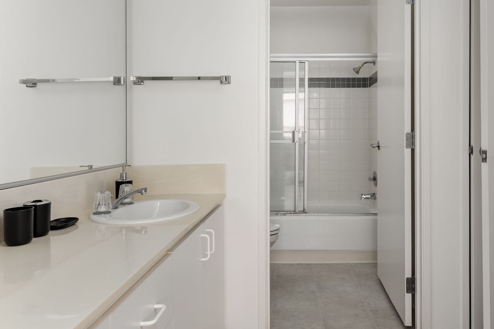 Los Angeles Apartment: 10600 Wilshire 611